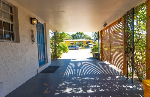 Riviera Beach House | The Crafty Mermaid, Pet-Friendly Coastal Home Near Beach, Boating and Diving