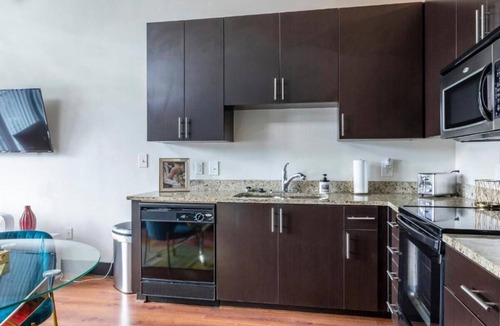 Lindridge-Martin Manor Apartment | The Creators Creative Space