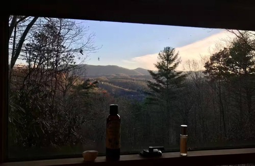 Marshall Cabin | The Doe Branch Cabin - Modern Mountain Retreat