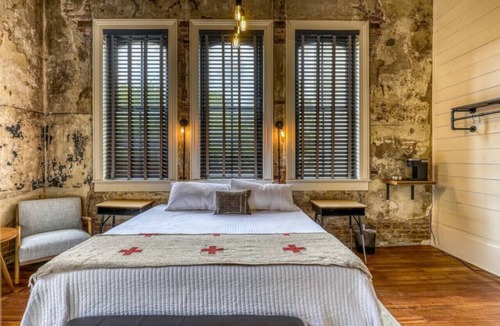 Brenham Hotel | The downtown Brenham Schoolhouse Hotel, Room C