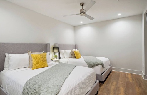 Central Business District Hotel | The Eleanor 5BD/4B w Two Balconies, 8th Floor
