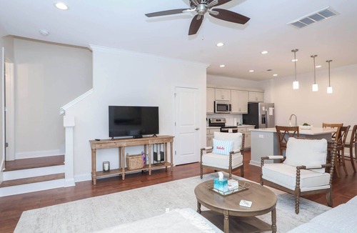 Oxford Condo | The Huddle on Hydrangea by Apex Short Term Stays