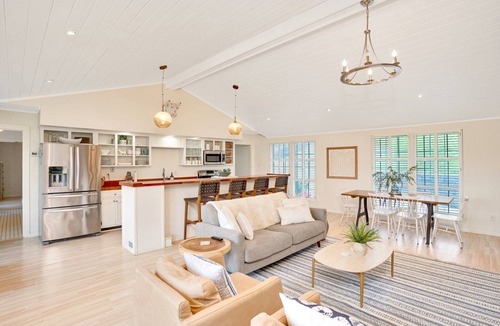 Soddy-Daisy House | 🏝🌊The Ironwood - a PMI Scenic City Vacation Rental