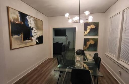 East of Broadway Apartment | The Jasmine On Main