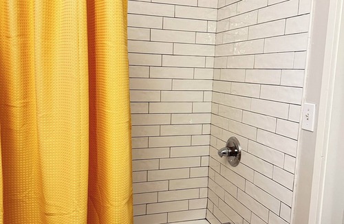 Thomson Cottage | The lil Cottage @ Historic Usry House cozy 1 bed studio Guest Favorite.