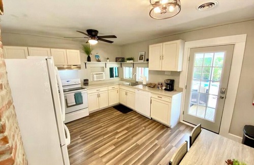 Port Royal House | The Little Sandpiper - Charming Port Royal Cottage