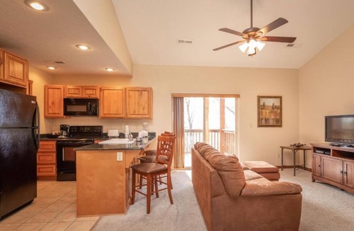 Indian Point Hotel | The Lodges at Table Rock Lake