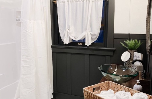 Magnolia House | The Loft on the Square Guest Suites