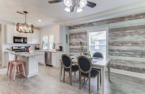 Gulfport House | The Lucky Sands Escape