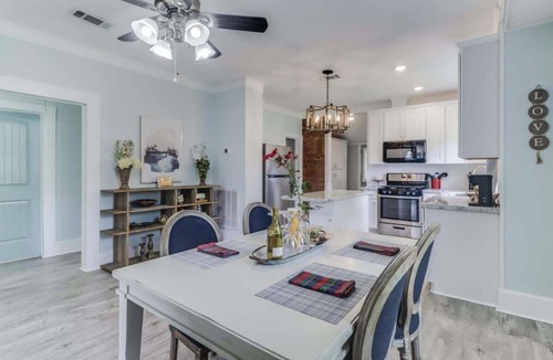 Gulfport House | The Lucky Sands Escape