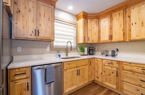 Elizabethtown House | The Maple Den