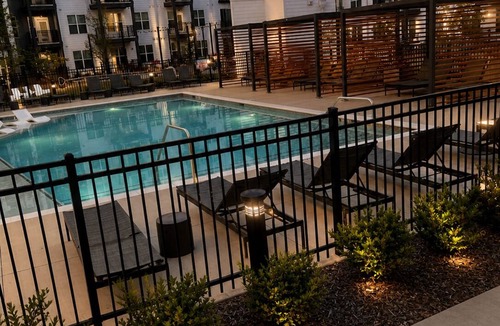 Cumberland Apartment | The Modern Nest - Vinings - Truist Park Getaway