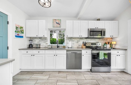 Flamingo Parks House | The Palms Resort Oasis - Guest House Full Kitchen