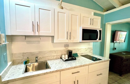 Key Largo Hotel | The Pelican Key Largo Cottages