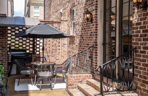 Oxford House | The Reed Retreat, 4BR Luxe by Velvet Ditch Villas