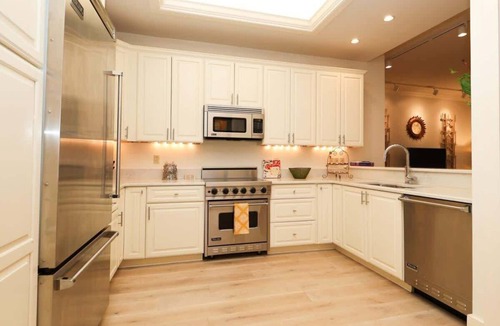 Oxford Condo | The Regal at High Cotton by Apex Short Term Stays