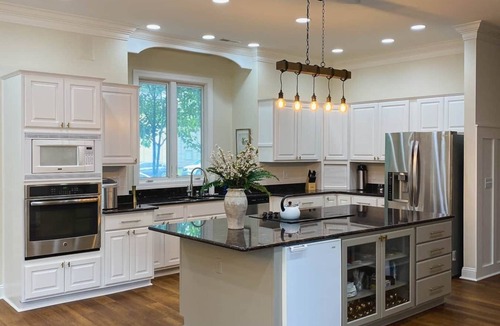 Paducah House | The Respite Boutique Hotel, Lovebird Suite - King Suite