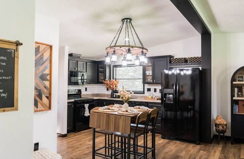 Marshall House | The Rustic Retreat