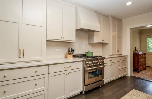 Oxford House | The Sage on Pierce by Apex Short Term Stays