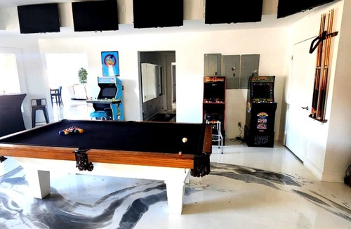 Lithonia House | The Sandy Shores Estate Heated Pool, Hot Tub, Theater & Game Lounge