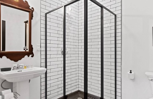 Dunlap Apartment | The Silver Eagle - The Conway