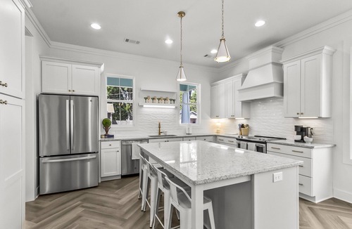 Northport House | The Southern Belle Newly Constructed Home 2 Miles from UA Campus!