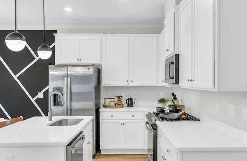 Spartanburg Villa | The Spartan Retreat | Luxe 3BR | Sleeps 10