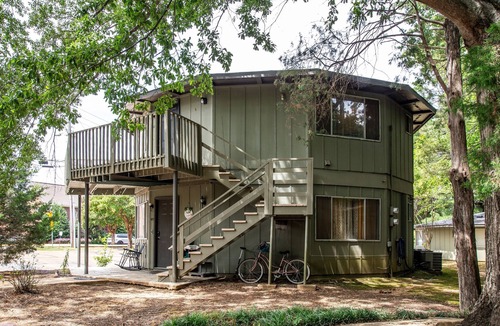 Oxford Condo | The Speak Easy, 2BR Condo by Velvet Ditch Villas