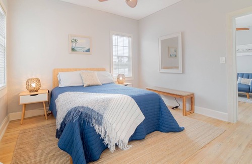 Palm Beach Condo | The Sunset 34 |1 Block to the Ocean | Island 1bd +parking