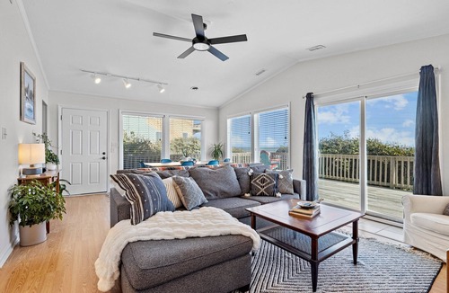 Emerald Isle House | The ultimate OCEANFRONT bungalow close to everything
