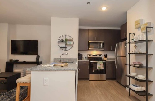 Oxford Condo | The Uncommon Oxford at 514 by Apex Short Term Stays