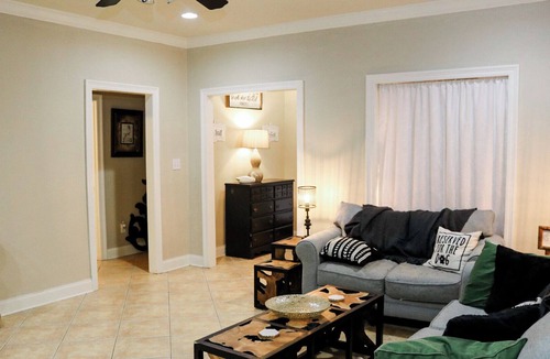 Royal Oaks House | The Victory House