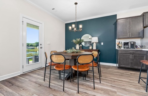 Auburn House | The Villa at Farmville Lakes