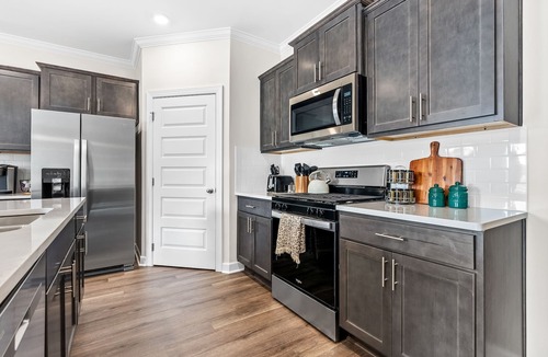 Auburn House | The Villa at Farmville Lakes