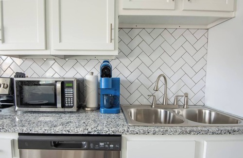 Five Points South Condo | The Vulcan Octoplex - 8 Private Units/WiFi/Parking