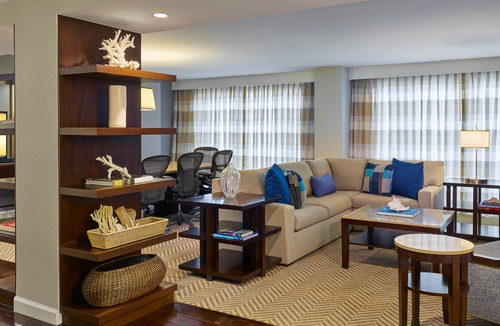 Beach Park Hotel | The Westshore Grand, A Tribute Portfolio Hotel, Tampa