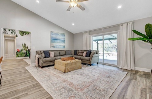 Bloomingdale House | This house is a 3 bedroom(s), 2 bathrooms, located in Valrico, FL.