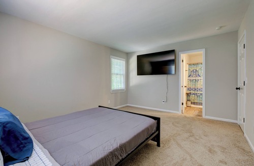 Newnan Villa | This villa is a 5 bedroom(s), 8 bathrooms, located in Newnan, GA.