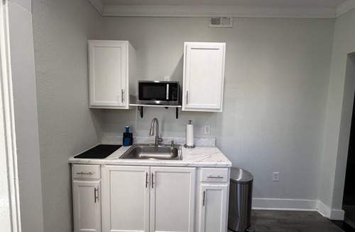 Lawsona - Fern Creek Apartment | Thornton park paradise 1 bedroom Lake Eola