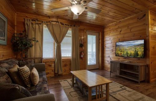 Sevierville Ski Chalet | Three Bears