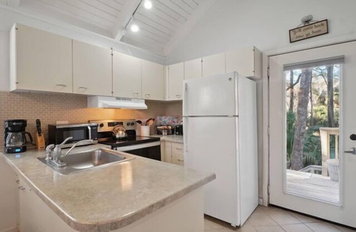 Night Heron House | Three Bedroom, Two Bath Sea Pines Home