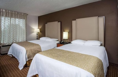 Fort Wayne Hotel | Three Rivers Motel