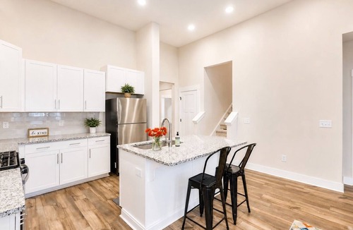 Central House | Tiger Touchdown Townhome near Patrick Square