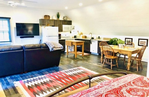 Fairfield Cottage | Timber Ridge Carriage House Loft