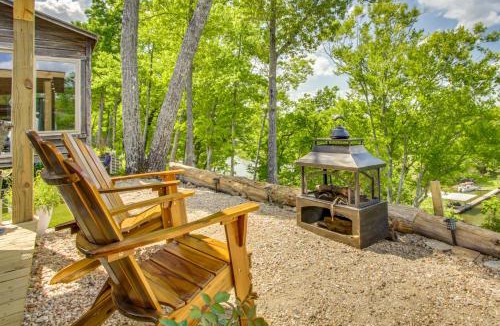 Rogersville House | Tiny Cabin Getaway in the Tennessee River Valley