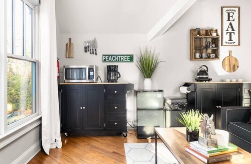 East Side House | Tiny House Living in heart of ATL +secret backyard
