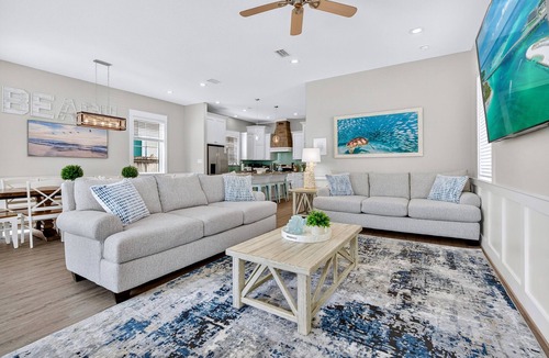 Miramar Beach House | Tipsy Turtle | Heated Pool, FREE Golf Cart, 1min Beach, Game Room, Bunk Rooms