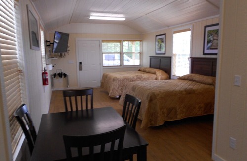 Negreet Cabin | Toledo Bend RV Resort and Cabins