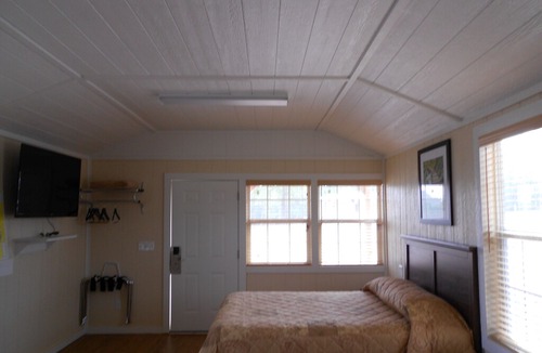 Negreet Cabin | Toledo Bend RV Resort and Cabins