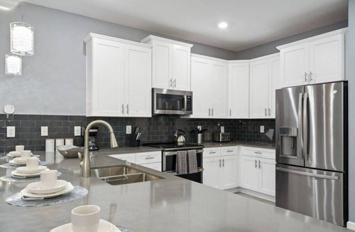 Kissimmee Villa | Top Luxury Villa Storey Lake Mins to Disney